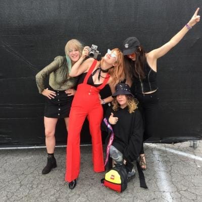 PANORAMA WITH OUR BESTIES BLEACHED