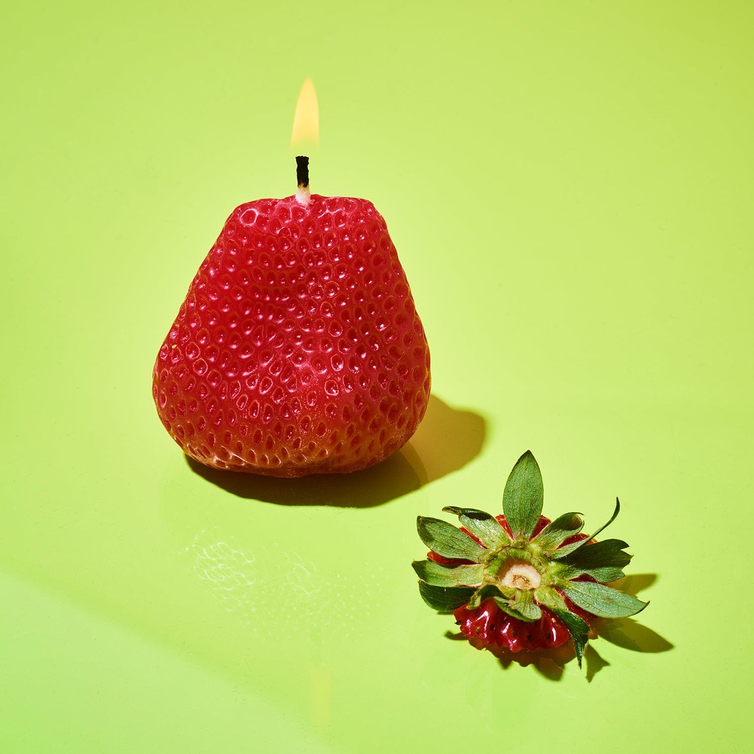 Beeswax Strawberry Candles Set of 2 Candle - Xpackage