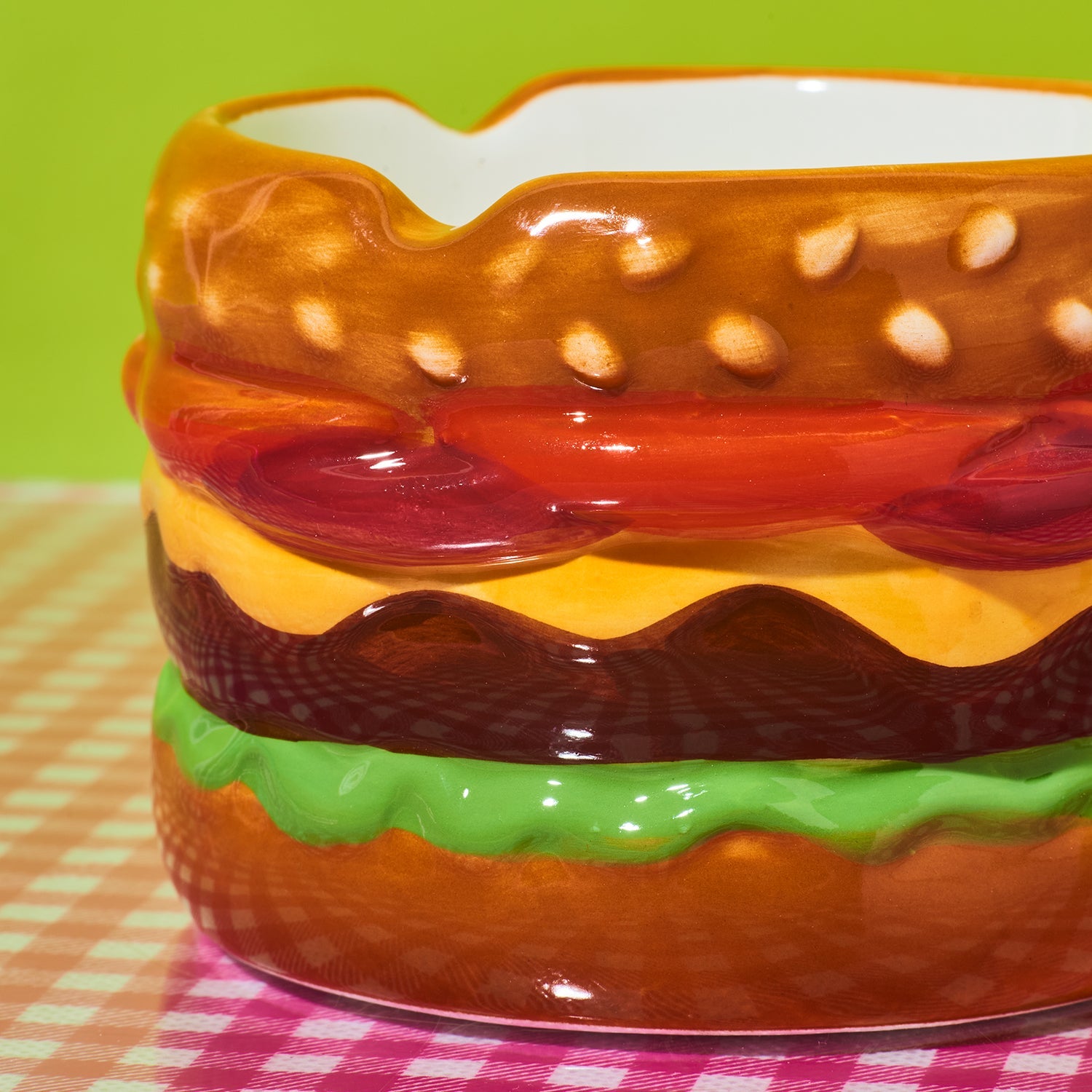 Cheeseburger Ashtray | Novelty Kitsch Gift | Friends Nyc