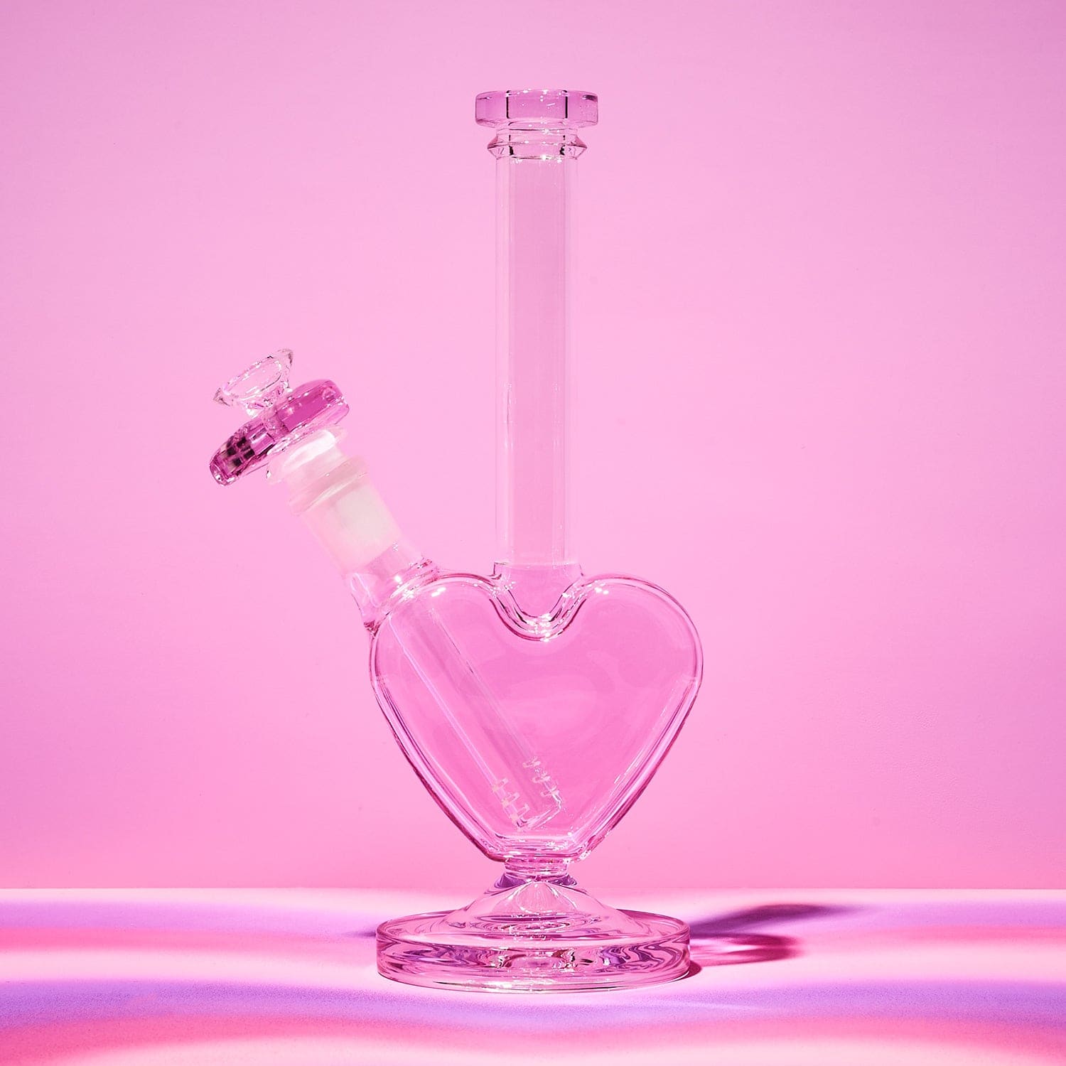 Glass Heart Bong Aesthetic - Barbiecore Cannastyle Exclusive