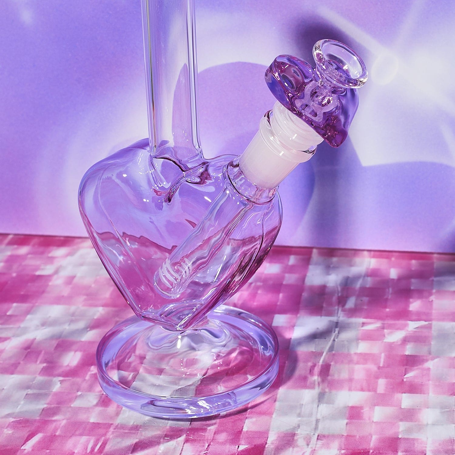 Glass Heart Bong Aesthetic - Barbiecore Cannastyle Exclusive