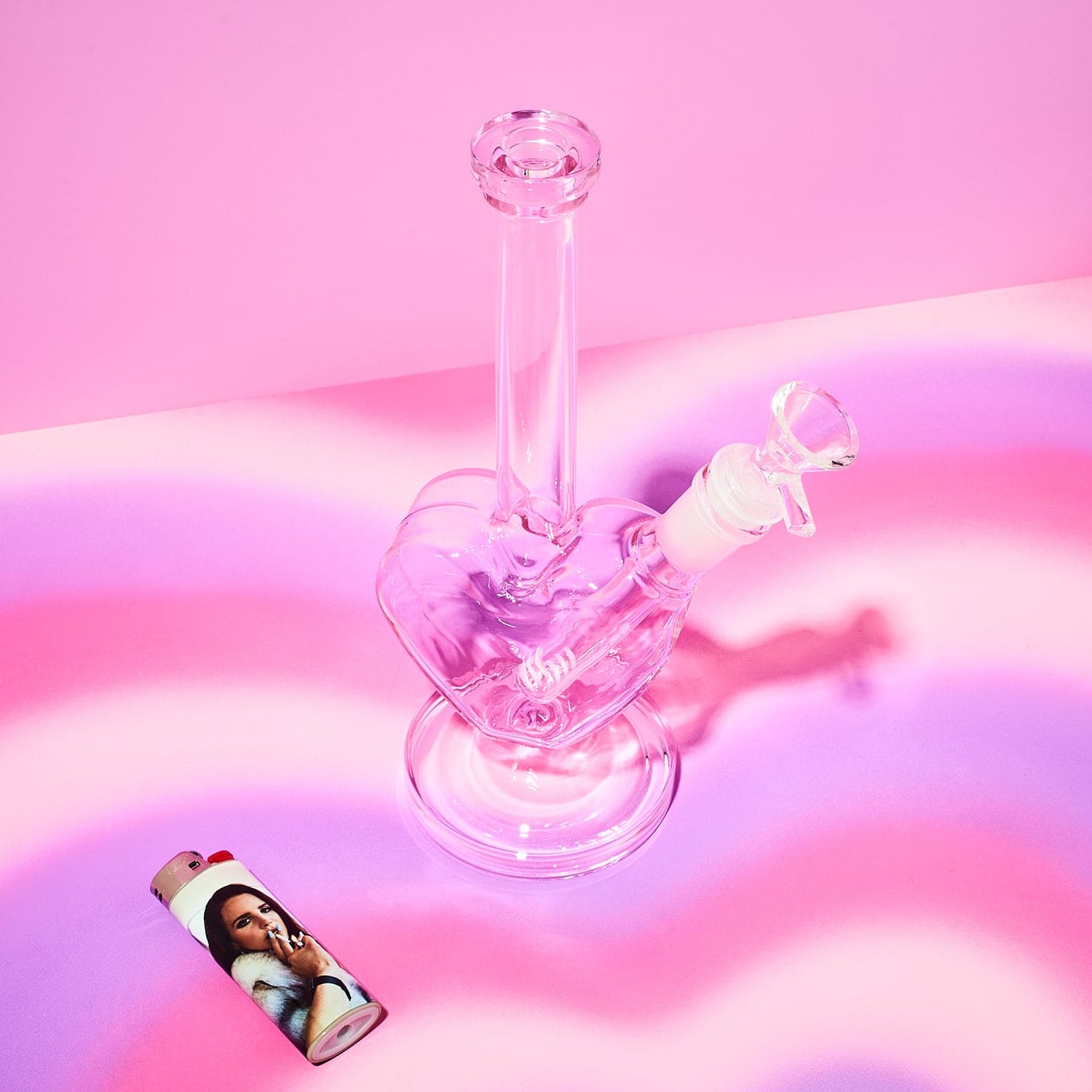 Glass Heart Bong Aesthetic - Barbiecore Cannastyle Exclusive