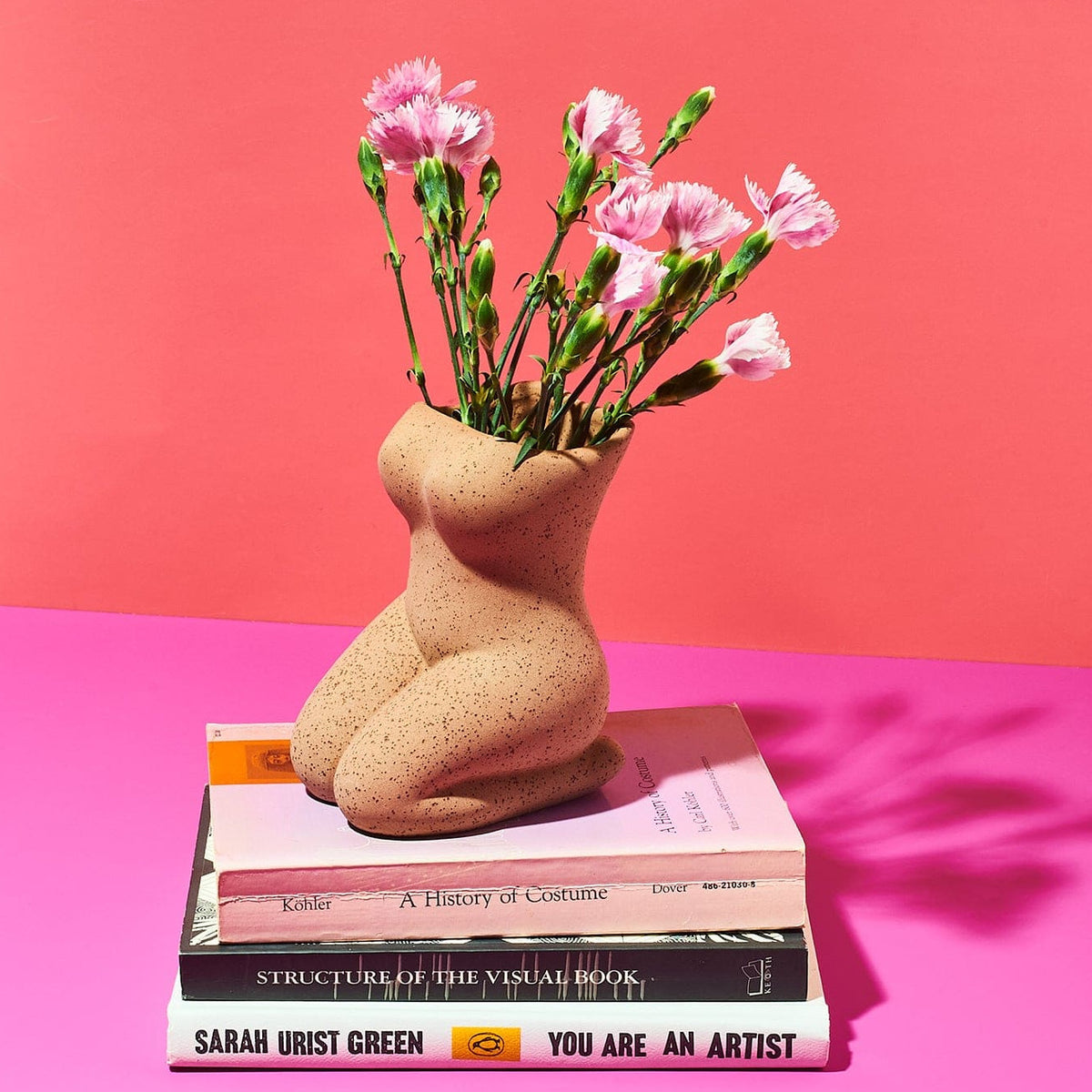 Kneeling Body Vase Table1vday24 - Web0224 - Webq124