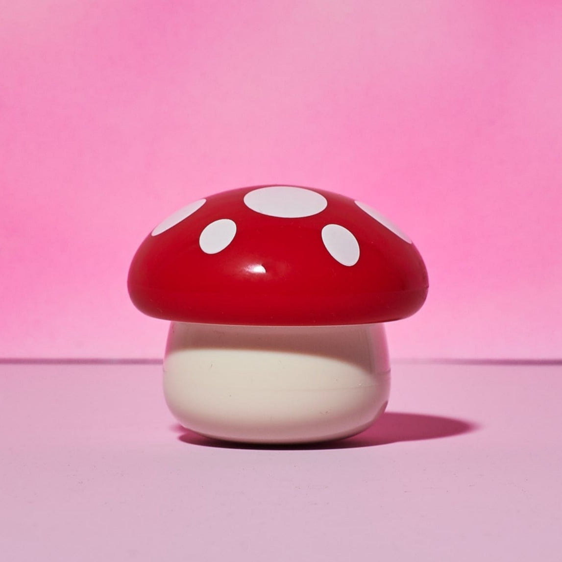 Mushroom Lip Balm Byj436 1022 - Q422 - Q4ecomm22 - Runner -