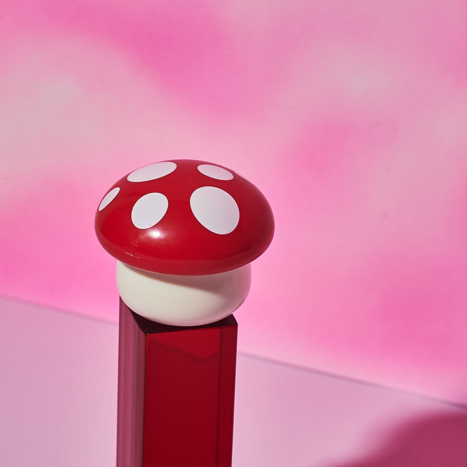 Mushroom Lip Balm Byj436 1022 - Q422 - Q4ecomm22 - Runner -