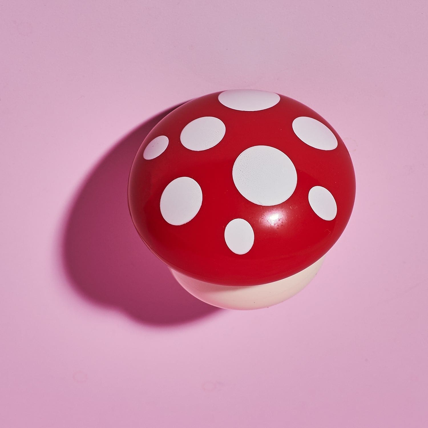 Mushroom Lip Balm Byj436 1022 - Q422 - Q4ecomm22 - Runner -