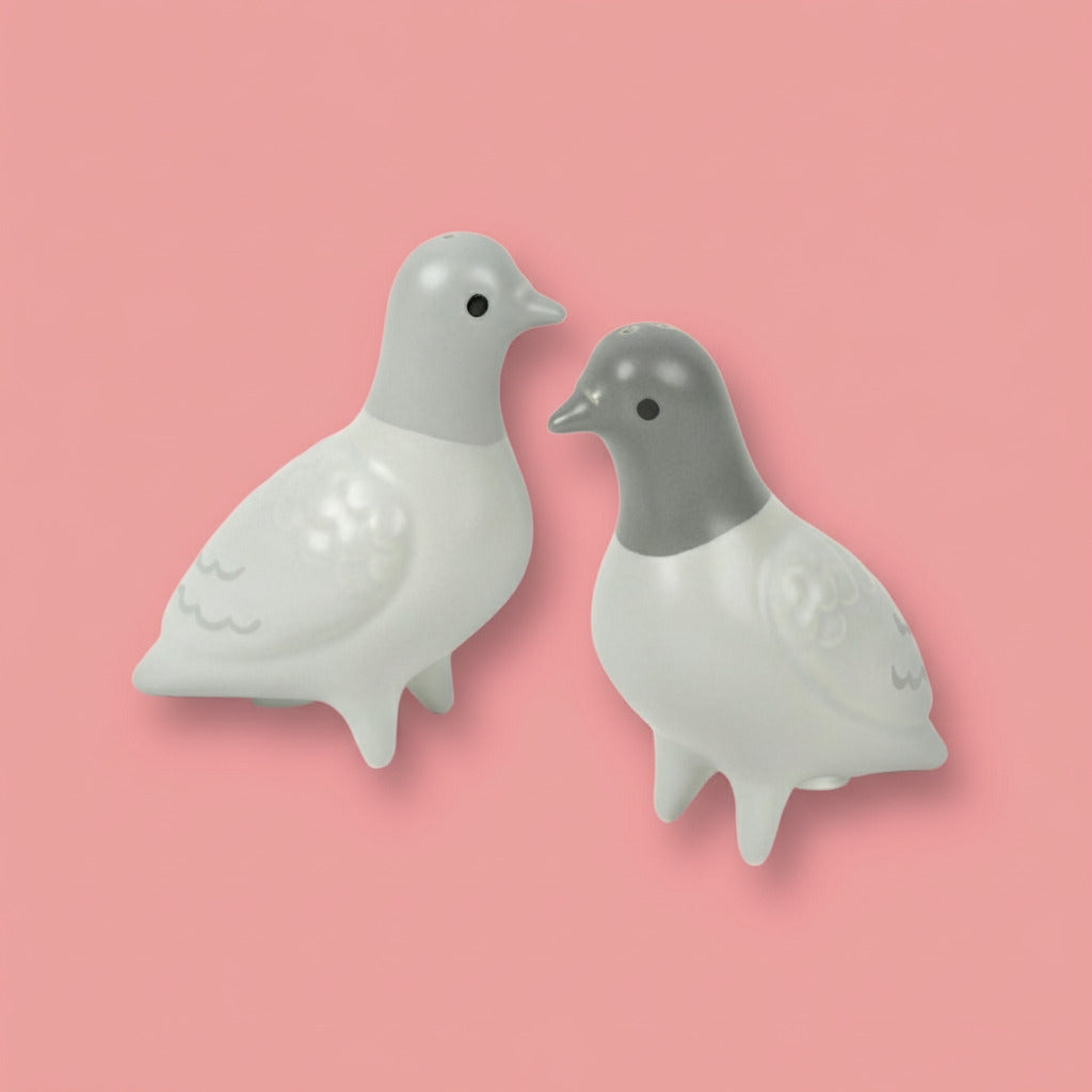 Pigeon Salt and Pepper Shakers i <3 Nyc Gifts - Kitchen