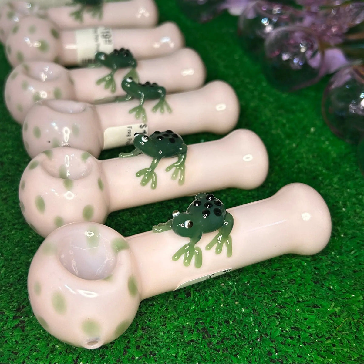 Pink Frog Pipe | Friends Nyc Brooklyn Ny