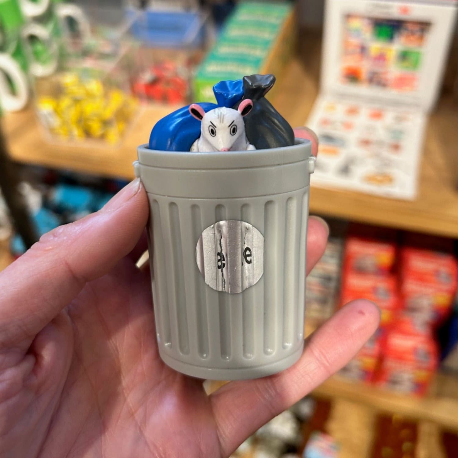 Screaming Possum Interactive Toy & Mini Book - Friends NYC