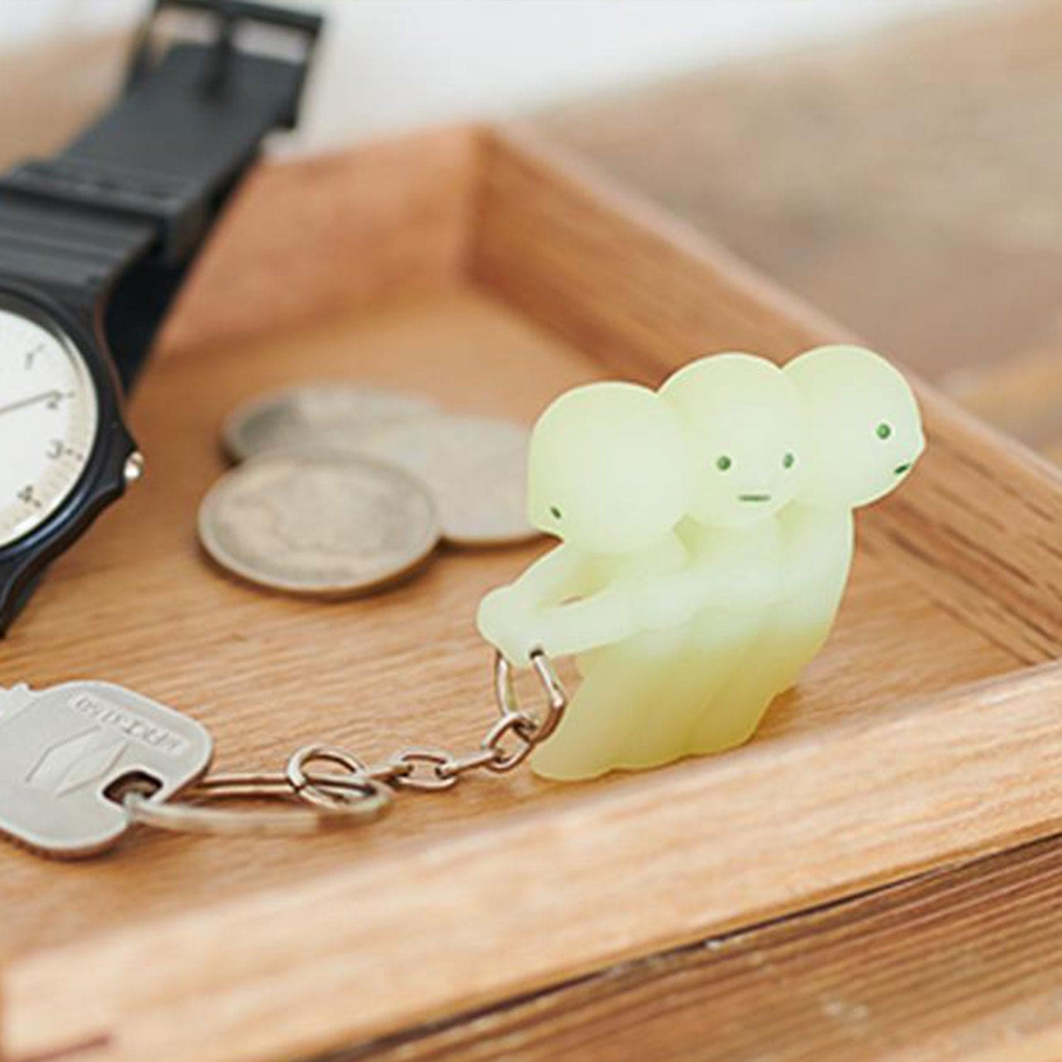 Smiski Grabbing Keychain Figurine Accessory - Back Soon