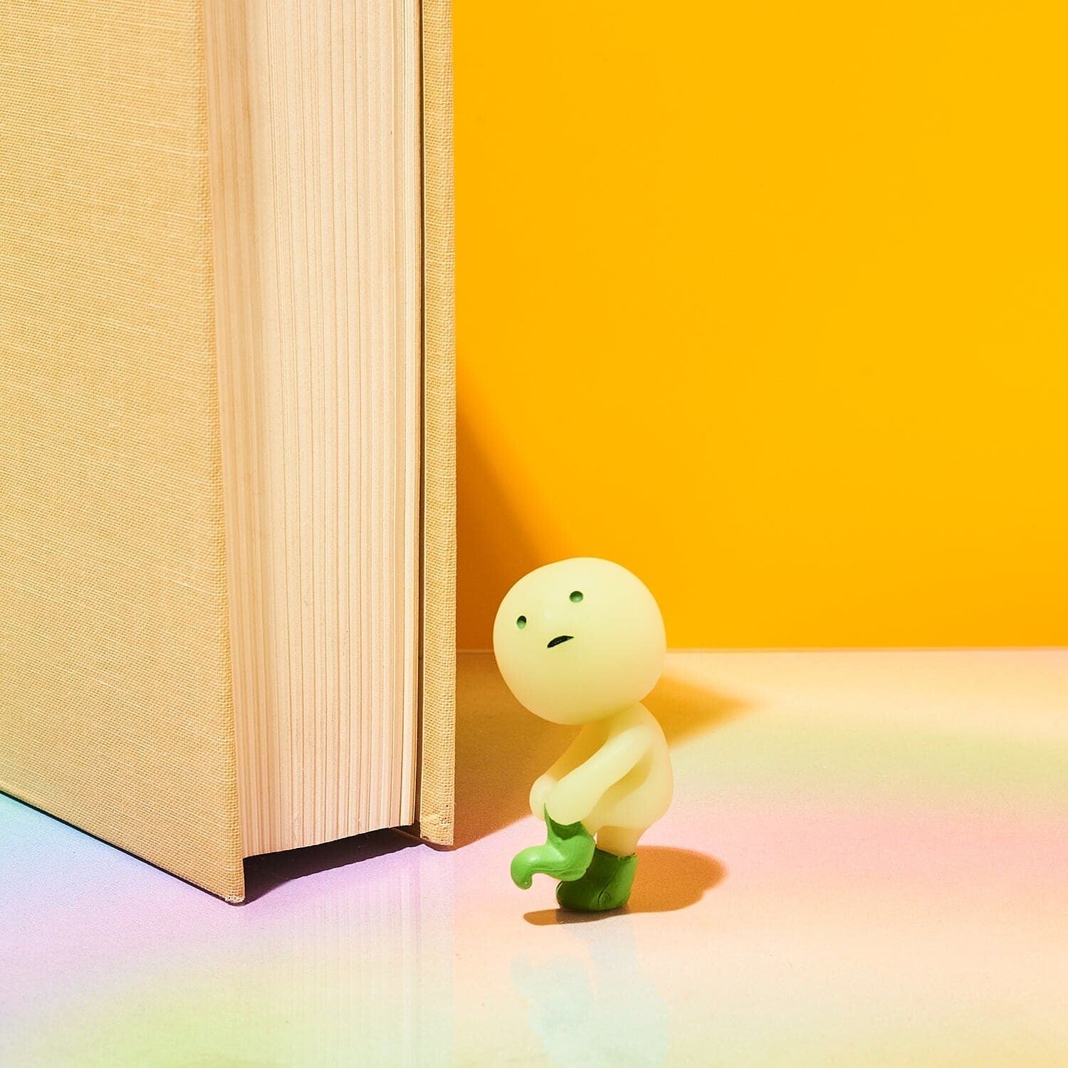 Smiski Mini Figurine - Dressing Back Soon - Blind Box
