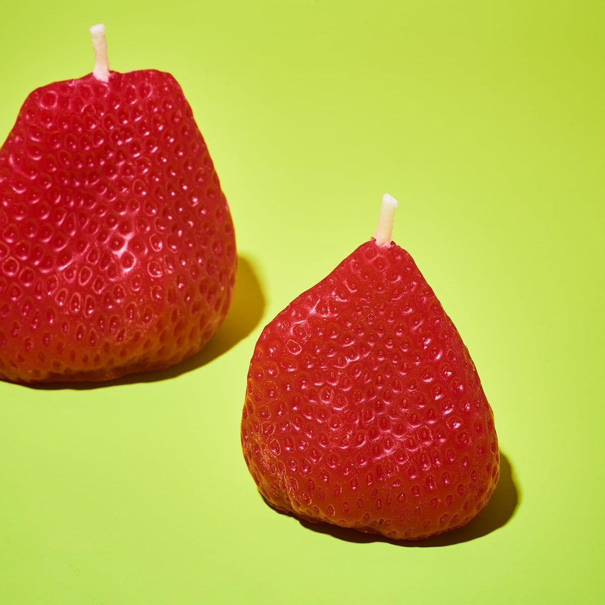 Beeswax Strawberry Candles Set of 2 Candle - Xpackage