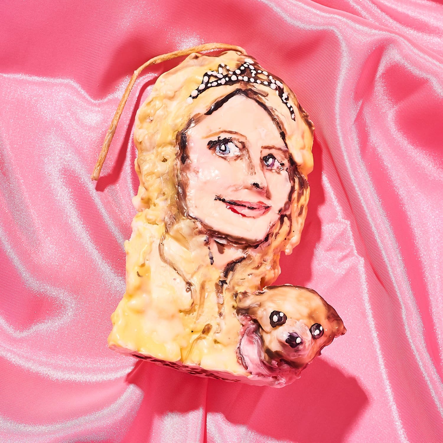 Paris Hilton Candle Janiekorn