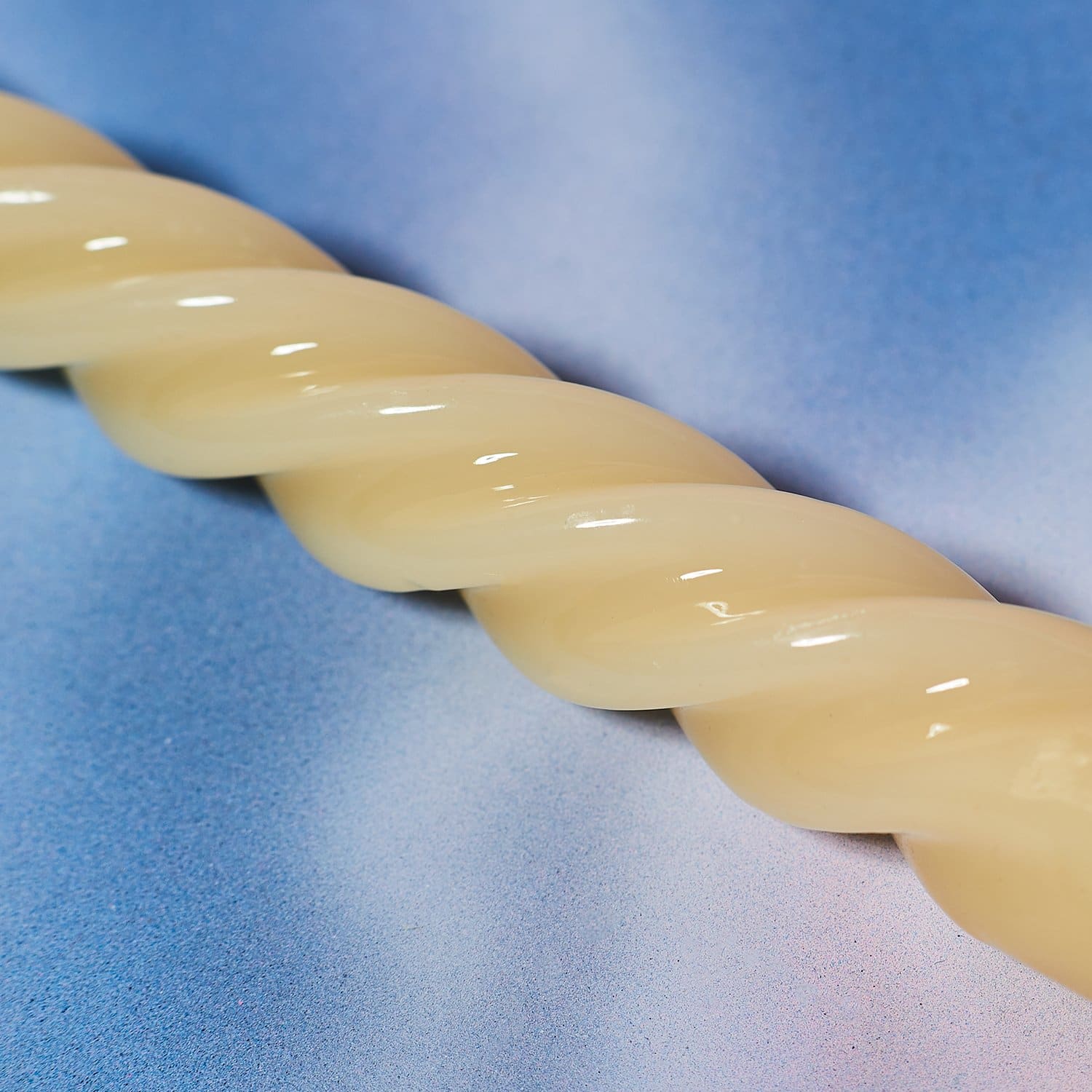 Twisted Candle Ivory Torciglione D47r Candle - Taper -