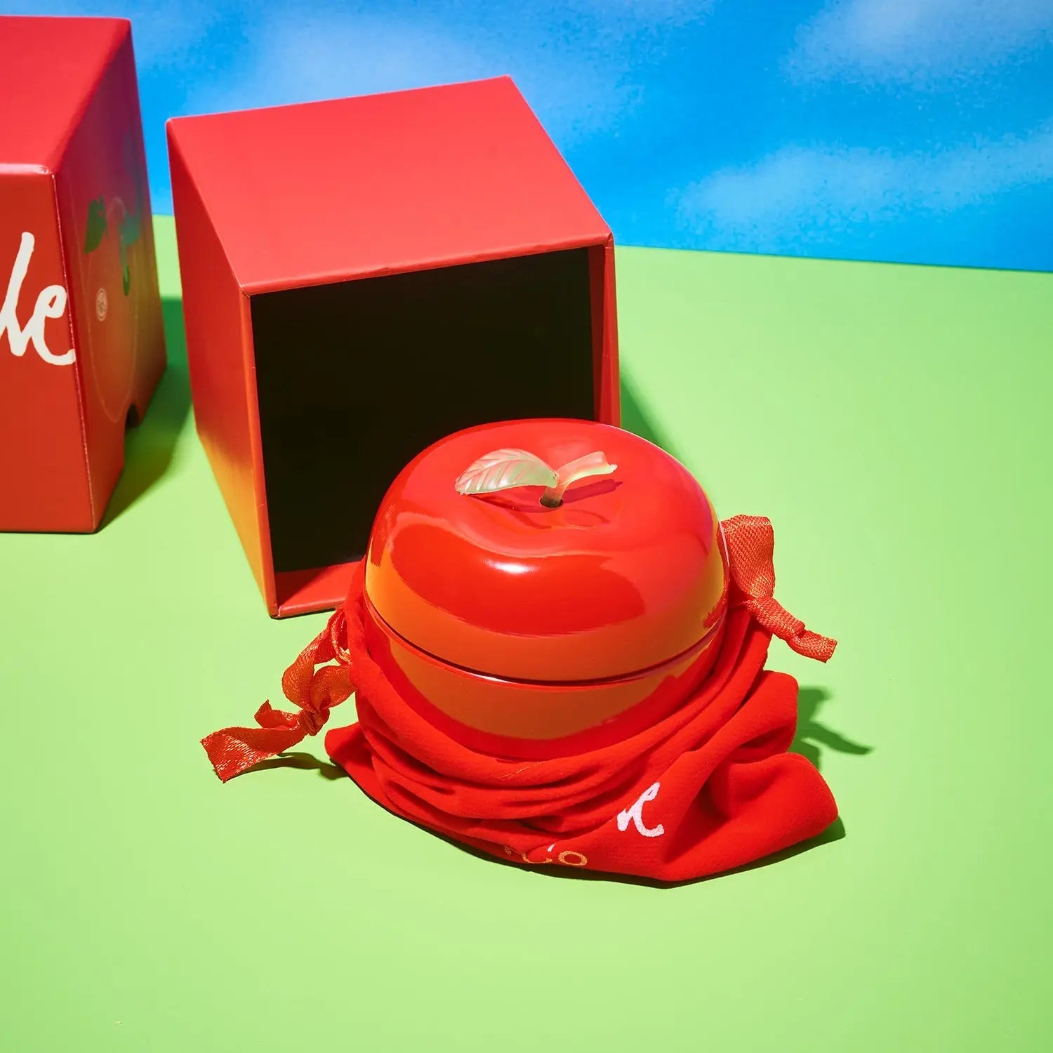 NYC Big Apple Grinder | 3-Tier Red Apple Herb Grinder | Friends