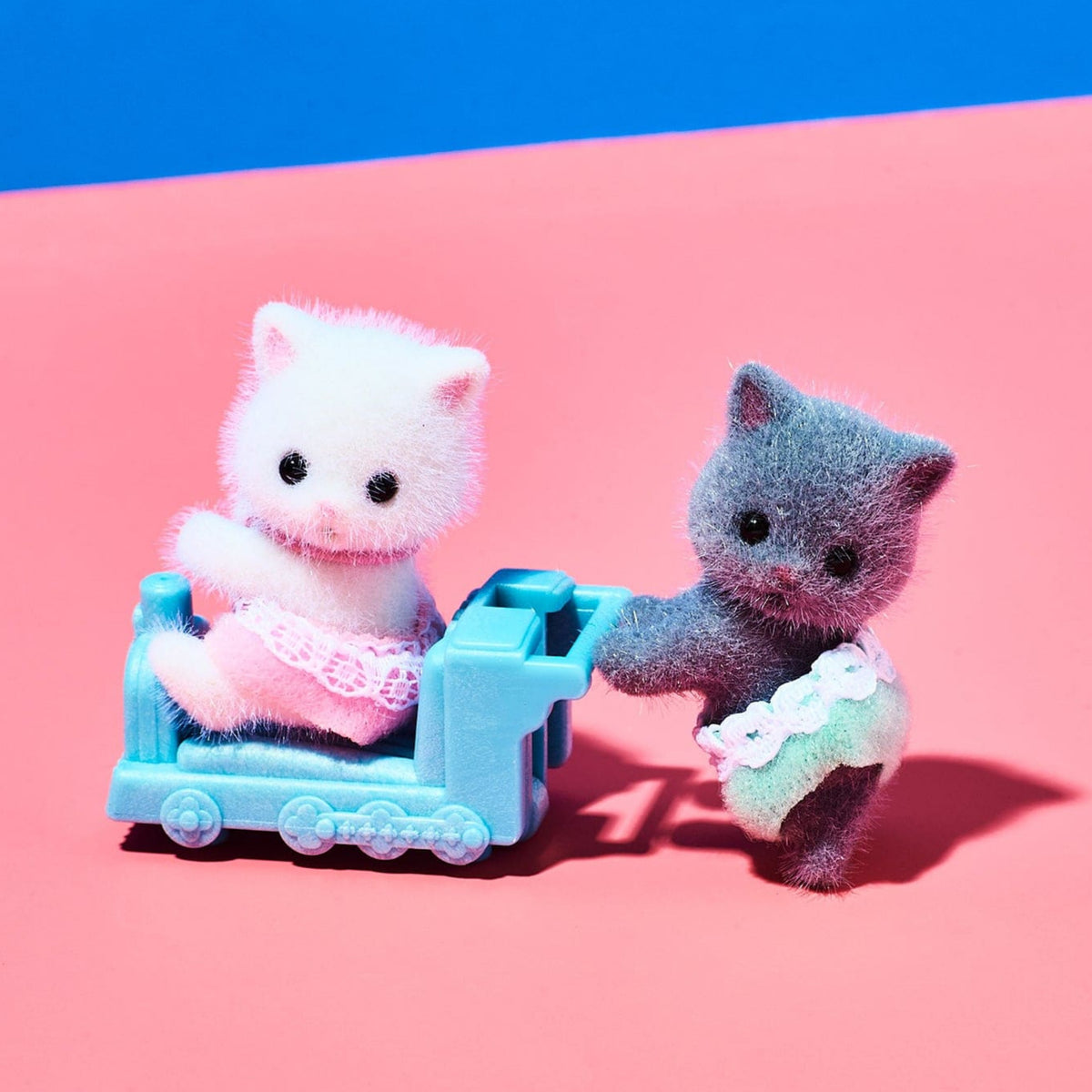 Toy Calico Critters Kittens Tuxedo Cat Calico Critters Dressing