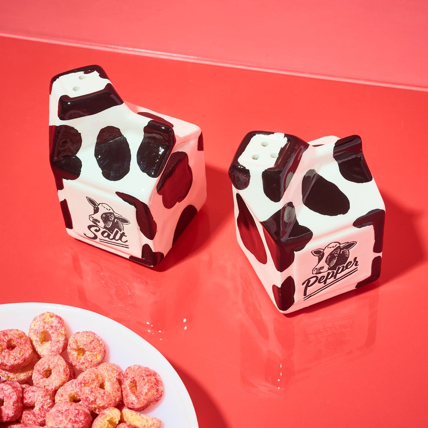 Ceramic Salt and Pepper Shakers Cow 13266 Fake Food