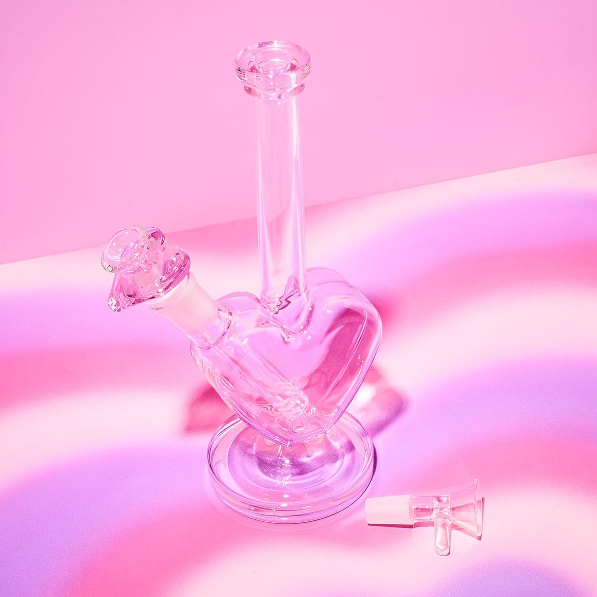 Glass Heart Bong Aesthetic - Barbiecore Cannastyle Exclusive