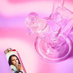Glass Heart Bong Aesthetic - Barbiecore Cannastyle Exclusive