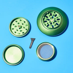 Green Ufo Grinder Cute Grinder - Ekptracking - Smoke