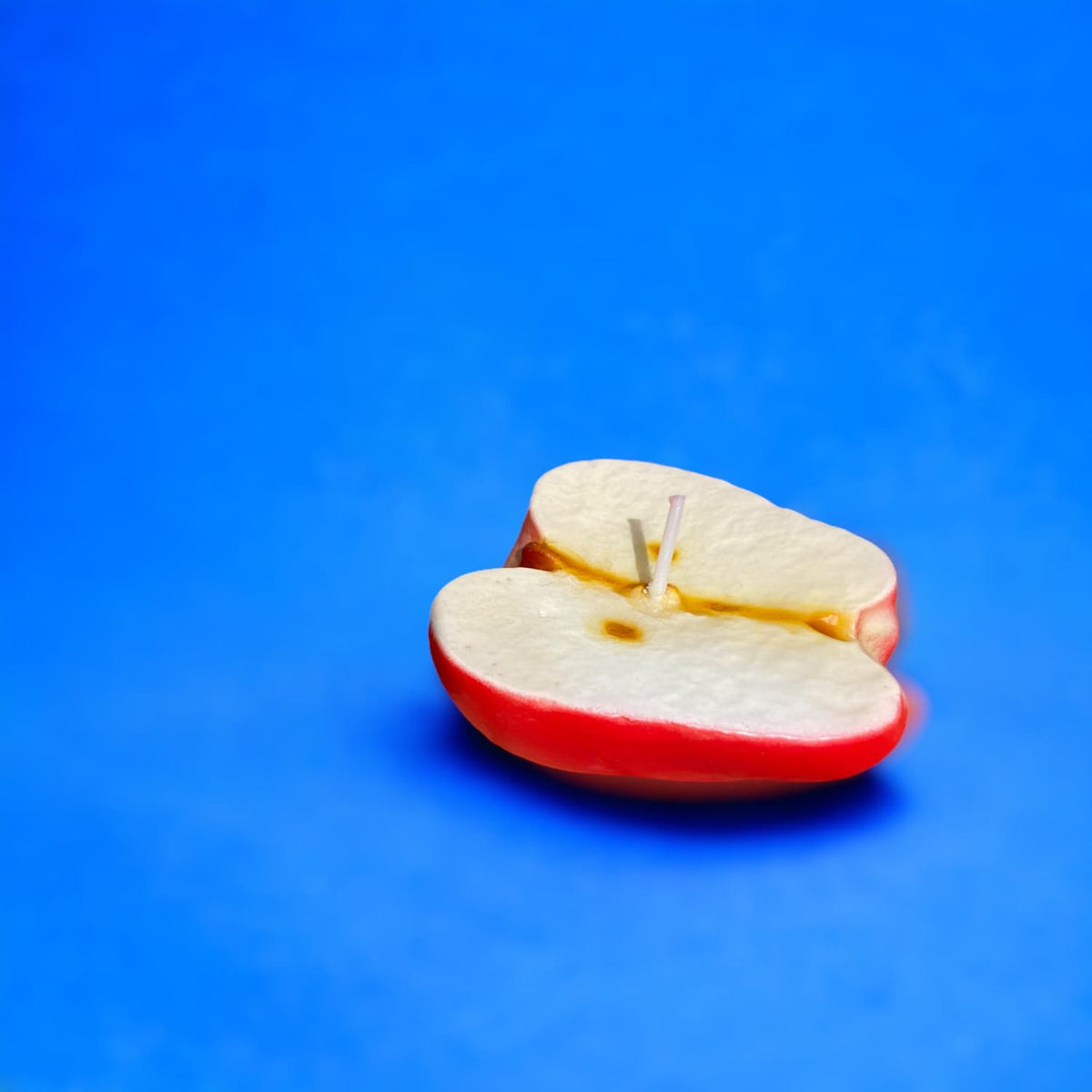 Half Apple Candle 1145 0523 - Candle - Q223
