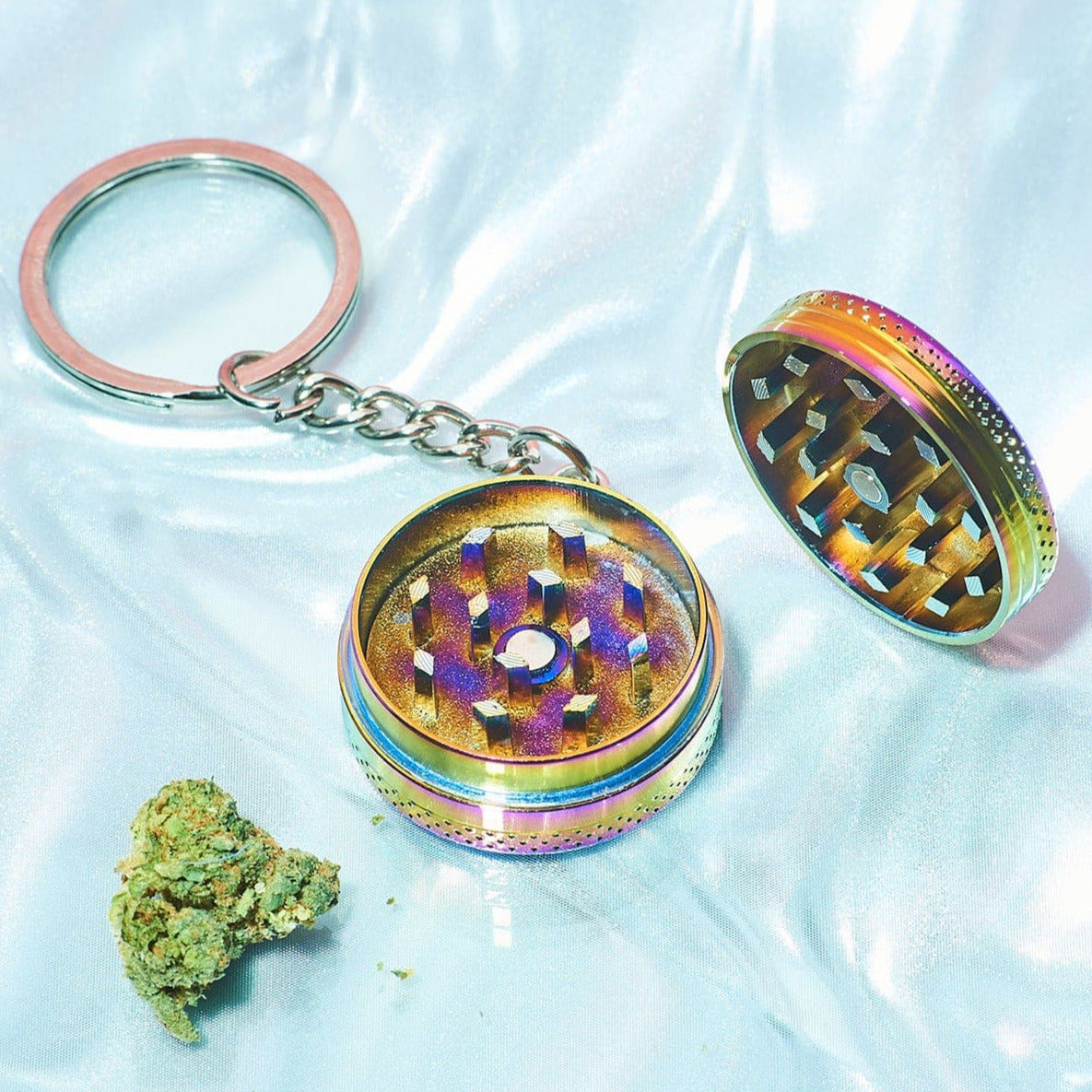 Mini Metal Grinder Keychain - Rainbow Aesthetic Smoke -