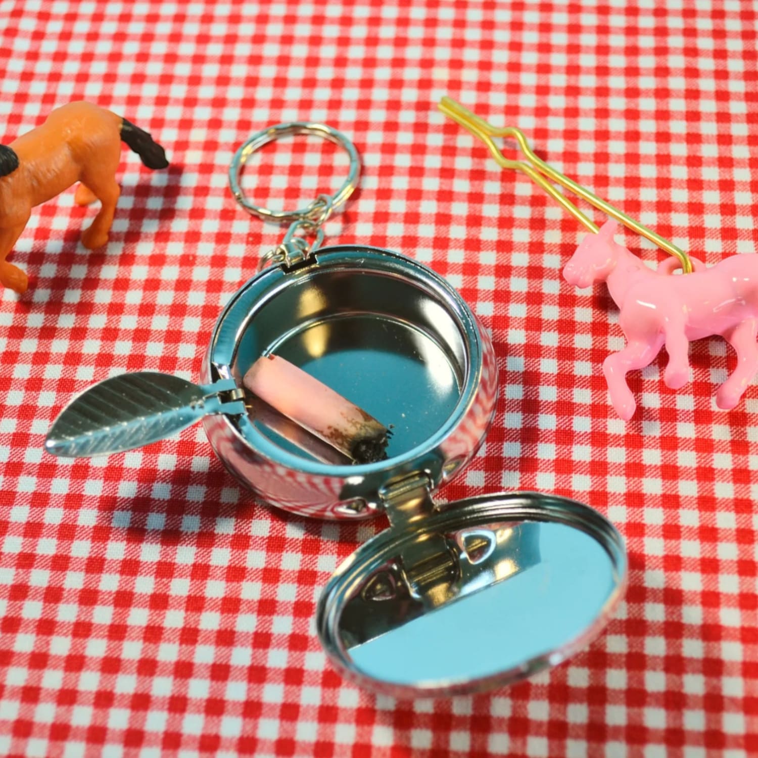 Pony Ashtray Keychain Accessory Ashtray Keychain Smoke