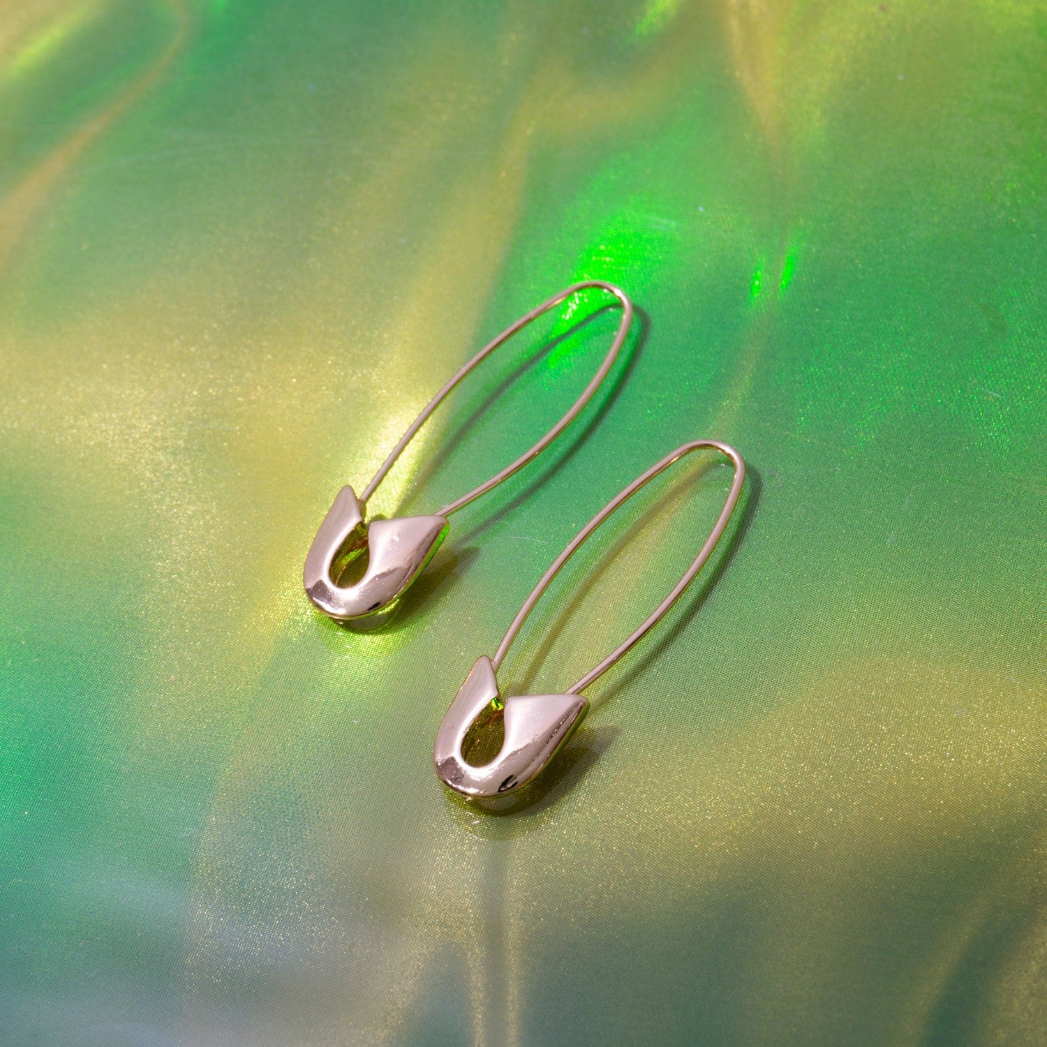 Safety Pin Hoop Earrings Gemsandjewels - Gold - Hoops - 