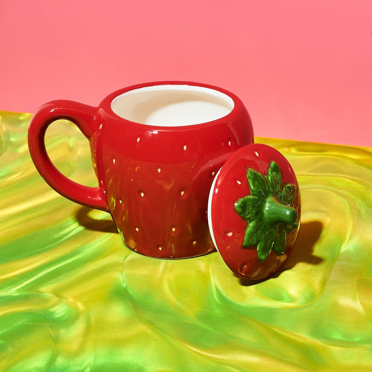 Strawberry Mug With Lid Coffee Mug - Drinking -