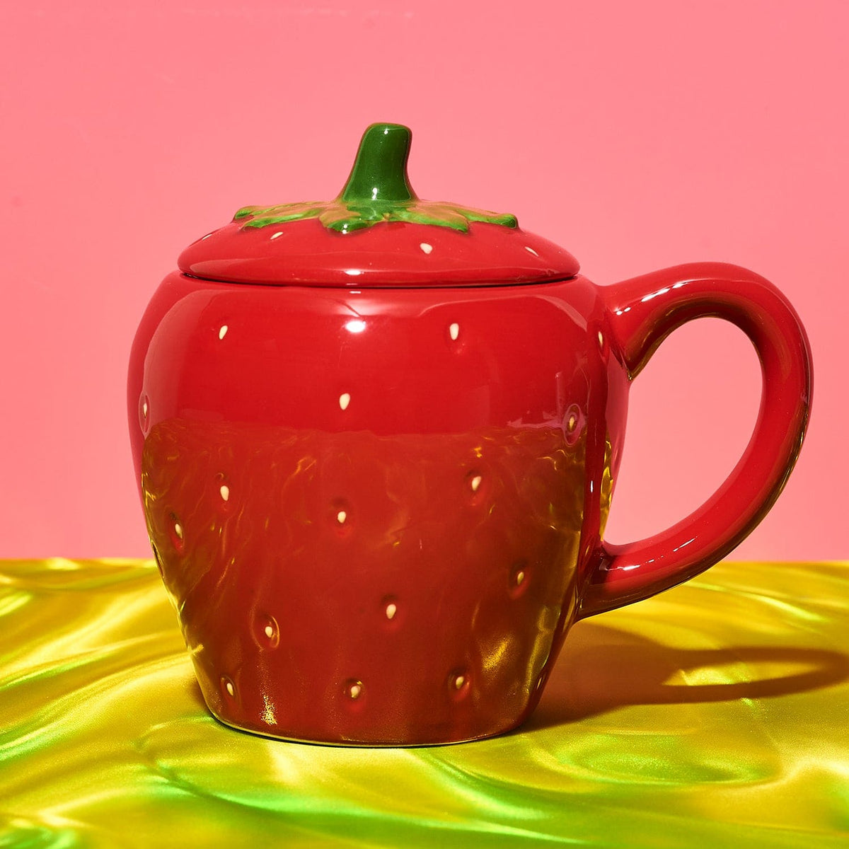 Strawberry Mug With Lid Coffee Mug - Drinking -