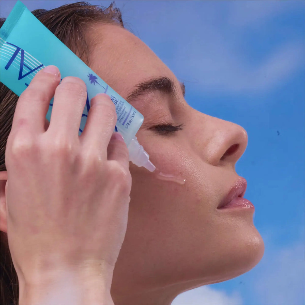 Vacation Crystal Invisible Face Gel - Spf 50 Sunscreen