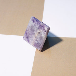 Fluorite Pyramid Small Crystal - Shoppe - Getreal
